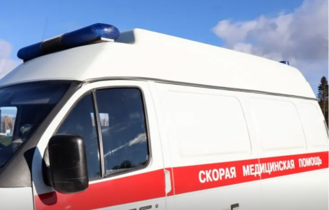 Выносят на руках: Медики эвакуируют пенсионеров из Новой Каховки под огнем ВСУ