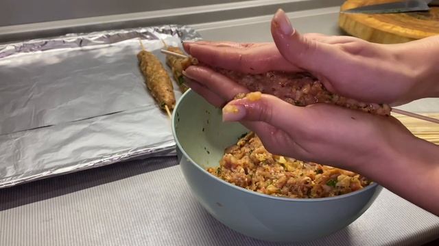 ЛЮЛЯ-КЕБАБ в духовке / Как приготовить люля-кебаб смотреть онлайн