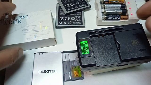 зарядка аккомулятора,как определить+плюс и-минус на зарядном устройстве?!