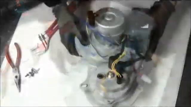 Kiturami TURBO 17 Двигатель горелки смотреть онлайн