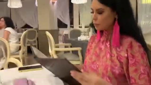 Уровень знания английского разговорный ??♀️Скоро открывается набор в мою онлайн школу,кто бро смотреть онлайн