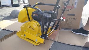 Распаковка, обработка СУРМом и обкатка виброплиты с двигателем Loncin 196