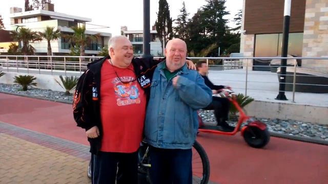 Встреча с Сергеем Крыловым на Имеретинской набережной в Сочи Адлер  певец из 90 годов