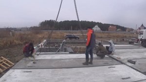 Монтаж плит перекрытия в частном доме