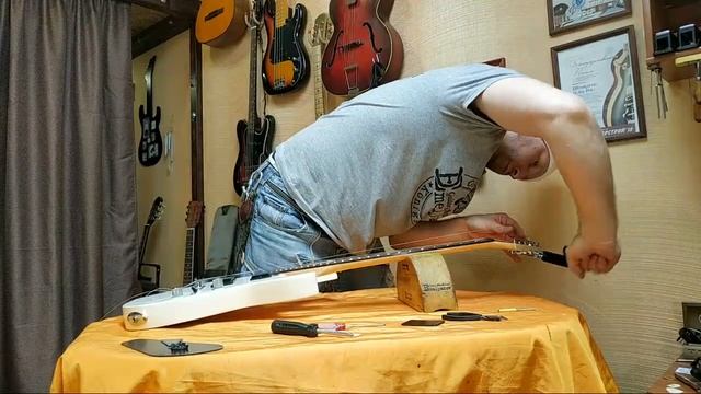 Гитара Jackson сборка, отстройка с диагностикой Demelyanov смотреть онлайн