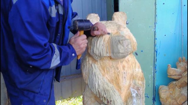 Вырезаю медведя из дерева . смотреть онлайн