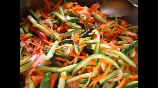 Салат огурцы по-корейски на зиму с морковью - очень вкусная закуска.Рецепт под видео. смотреть онлайн