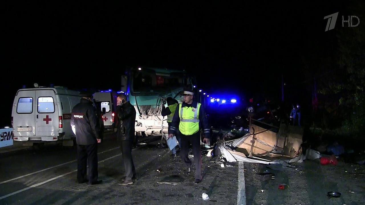 В Чувашии врачи продолжают бороться за жизнь пострадавших в автокатастрофе на трассе М-7