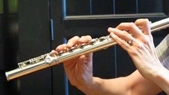 1935 Haynes Flute (used) - Restored - Demo of High Register смотреть онлайн