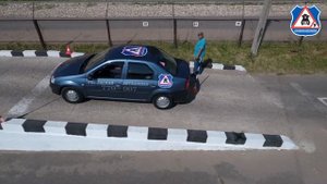 Остановка и начало движения на подъёме