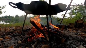 Картошка со свининой на садже. Batatas com carne de porco no disco da grade.