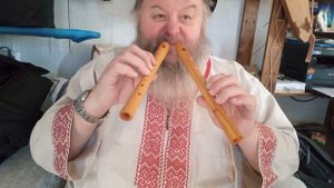 Дмитрий Татаринцев. Как звучат одна и двойная свирель Таёжной Музыкальной АртЕли.