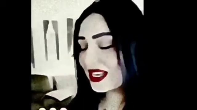 وتوقع من غدر النساء خيانة...
