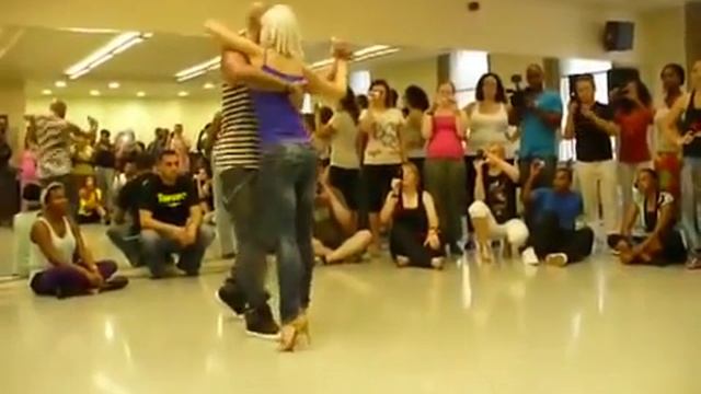 танец действует как гипноз смотреть онлайн