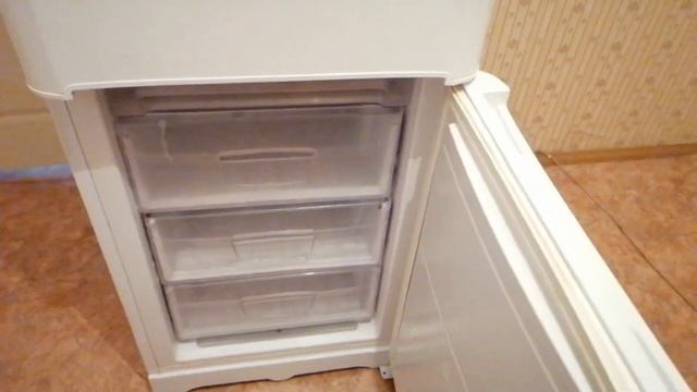 Холодильник Индезит, простой и надёжный смотреть онлайн