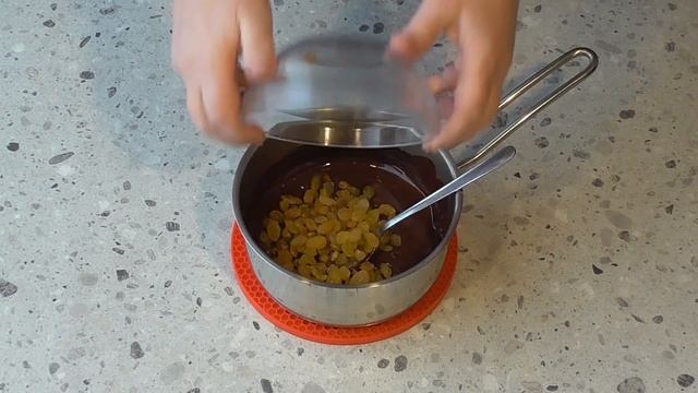 Изысканное лакомство за несколько минут - десерт "Шоколадные гроздья" смотреть онлайн