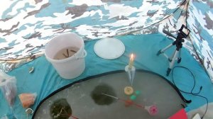 Зимняя рыбалка в палатке