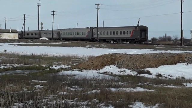 Скрещение скорого и грузового поезда. Узловая станция "Владиславовка" Крым. смотреть онлайн