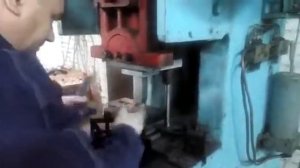 Цех производства V-образных кронштейнов для крепления к профнастилу