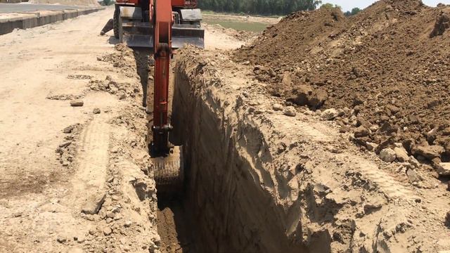 Excavations Manhole & Sewerage Line 16 Inch Día смотреть онлайн