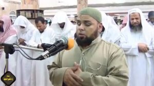 Слепой красиво читает коран