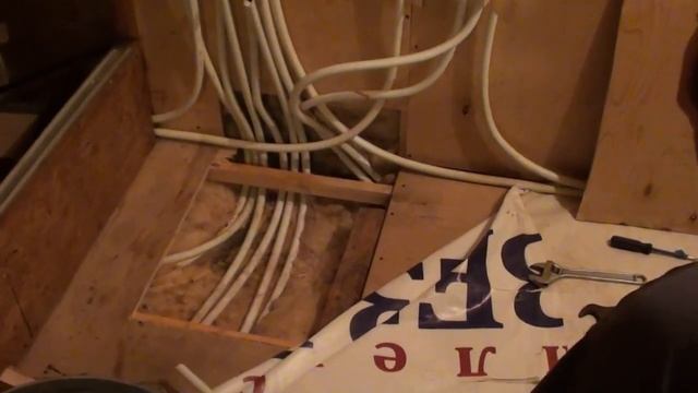 Ремонт тёплых водяных полов в доме. День первый. Неудачный. смотреть онлайн