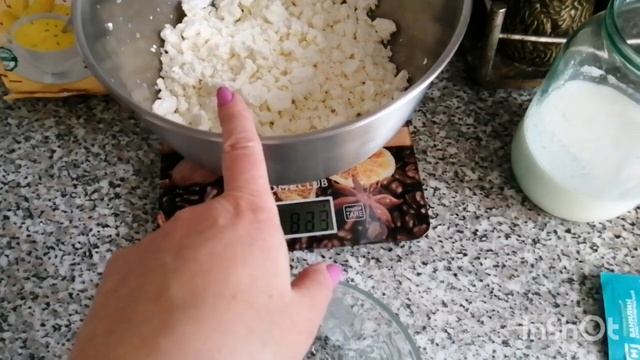 Рецепт вкуснейшей творожно-яблочной запеканки с подсчётом КБЖУ. Понравится всей семье !
