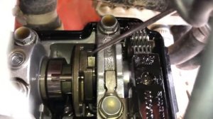 РЕМОНТ KTM EXC F 350: ЛЕЧИМ "ЗАТЫК" ПРИ ЗАПУСКЕ ДВИГАТЕЛЯ (автодекомпрессор).