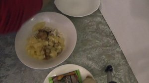 САЛАТ С КУРИЦЕЙ, АНАНАСАМИ И ГРИБАМИ #Рецепты