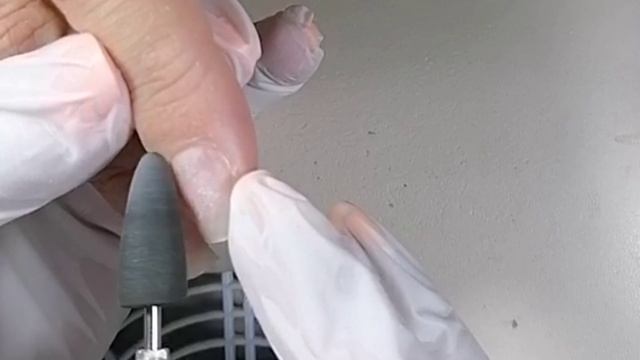 Квадрат, короткие ногти смотреть онлайн