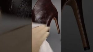 Воск для обуви WALNUT: освежаем внешний вид ботильонов