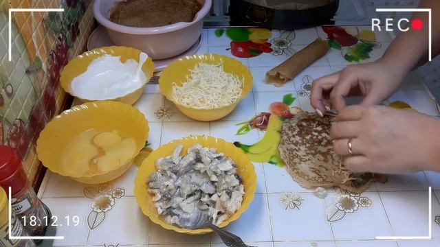 Блинный пирог " Улитка" с курицей и грибами ??