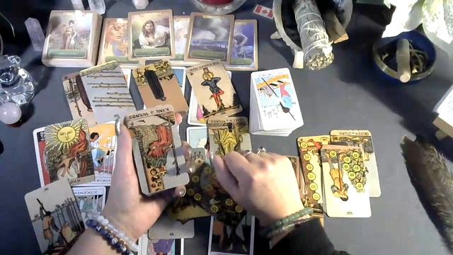 ⭐Drake and future spouse tarot reading Dec 2022 Lessons being learned and seen - Spirit's message смотреть онлайн