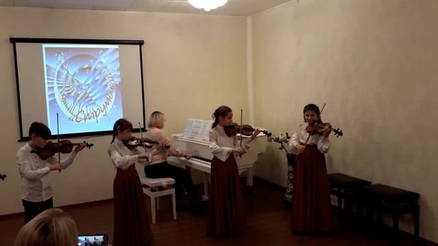 Виступ ансамблю "Веселі смички" Лиманської дитячої музичної школи смотреть онлайн