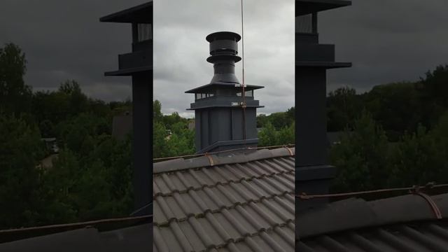 Кровельные комплекты для отделки дымоходов. Фартуки фасады и флюгарки в цвете графит. смотреть онлайн