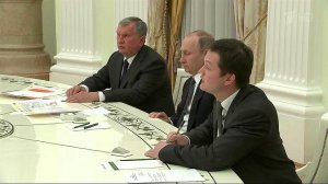 Владимир Путин поздравил иностранных инвесторов с ...по приобретению 19,5% акций компании "Роснефть"
