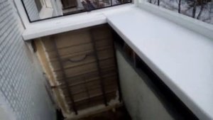 Заглушка на вентиляцию над балконом.