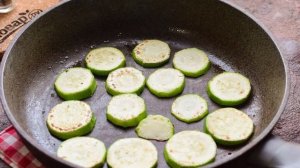 Салат со шпинатом и кабачком