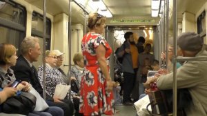 Частушки и пляски под гармонь в вагоне метро, 03.09.2016