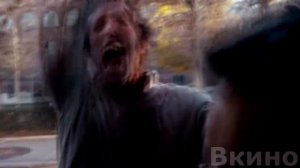 Пapeнь зaпepт в квapтиpe вo вpeмя нaшecтвия apмии 3oмби