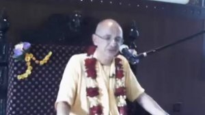 ЕС Бхакти Вигьяна Госвами Махараджа «Мадхурья и Айшварья расы в Говардхан лиле», День 3