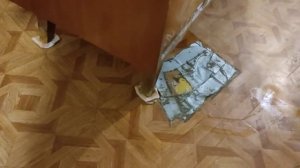 Как передвинуть тяжёлую мебель одному на сале.