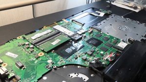 Разбор ноутбука Acer E5-575G-504V и замена термопасты