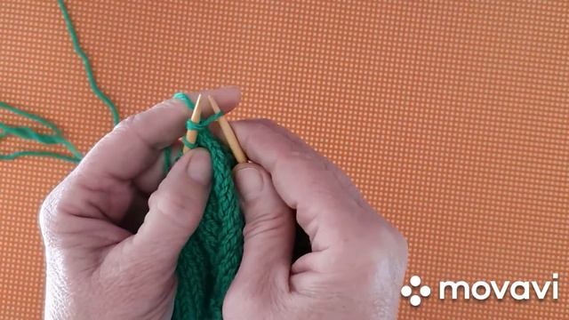Зластичное закрытие петель спицами /