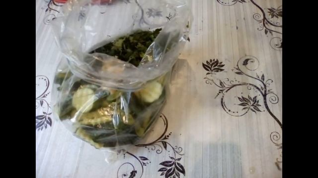 Малосольные огурчики - готовим быстро. смотреть онлайн