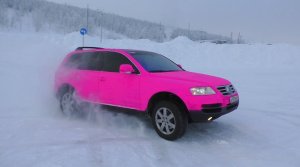 Кто сказал что Туарег 3.2 скучный?)