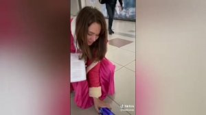 Алиса, что должен делать мужчина по дому? Приколы из TikTok