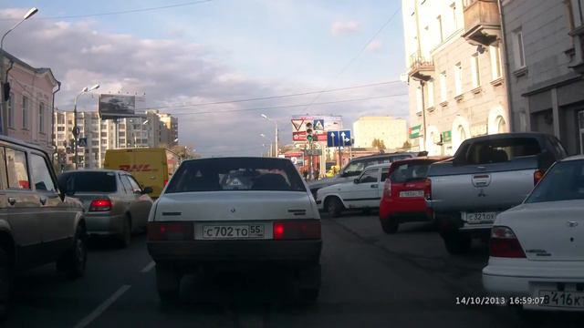 Беспридел пешеходов на дорогах г.Омска. Ходят где хотят!!! смотреть онлайн