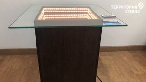 Стеклянный стол: Бесконечный световой тоннель