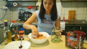 Куриные крылышки запечённые в стеклянной банке
